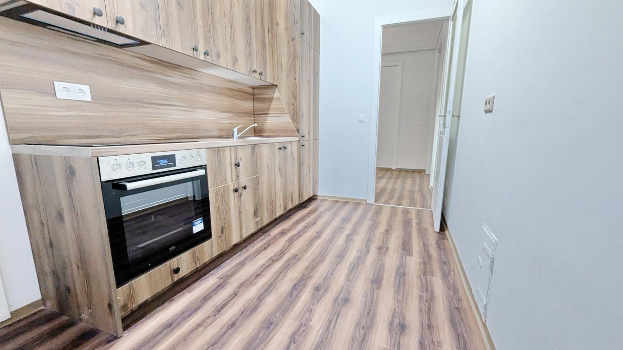 Spacious - 15 Min From Airport & Center, 5 Min From Main-bus Station Ez 7-8 Vienne
