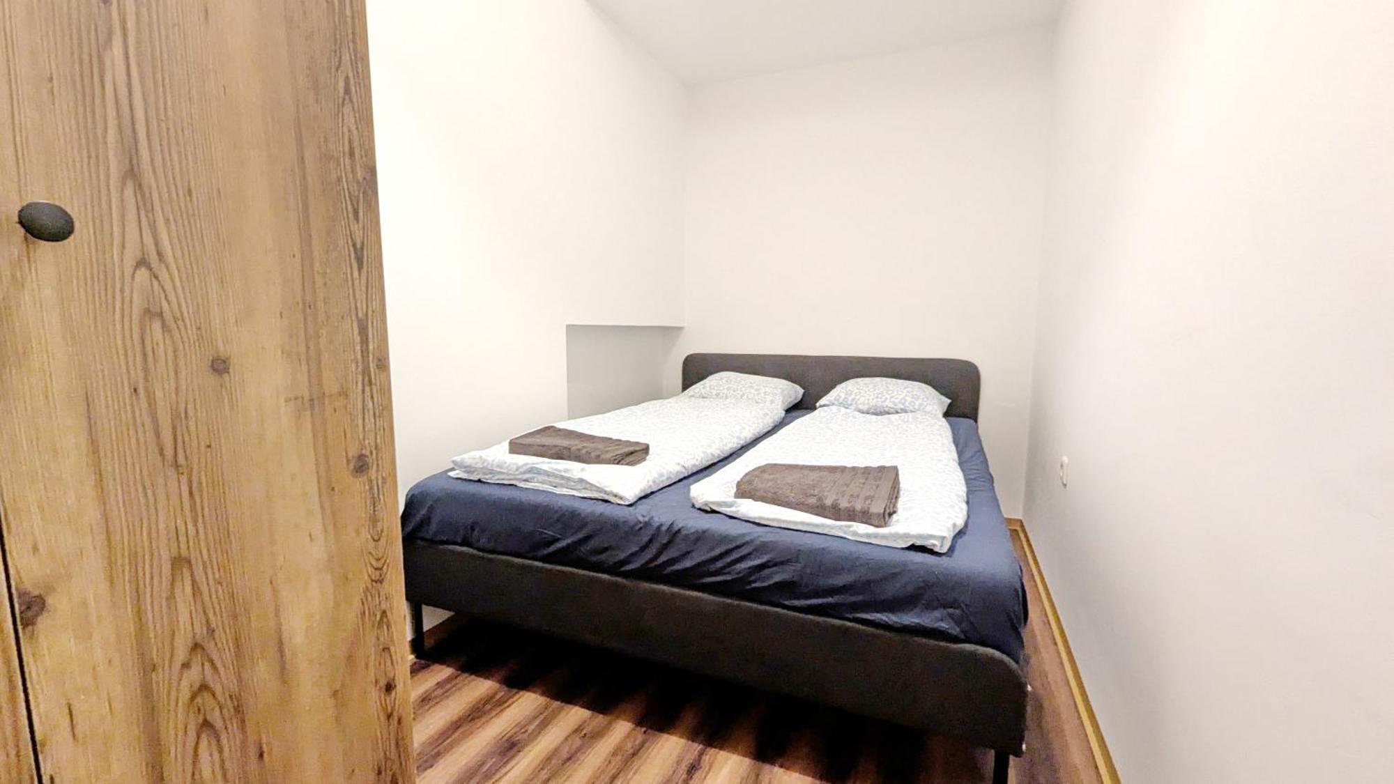 Séjour chez l'habitant Spacious - 15 Min From Airport & Center, 5 Min From Main-bus Station Ez 7-8
