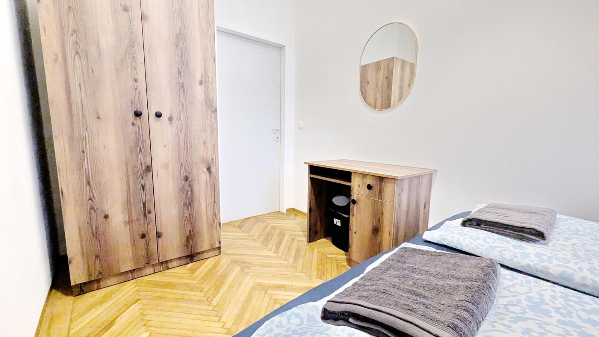 Séjour chez l'habitant Spacious - 15 Min From Airport & Center, 5 Min From Main-bus Station Ez 7-8 *