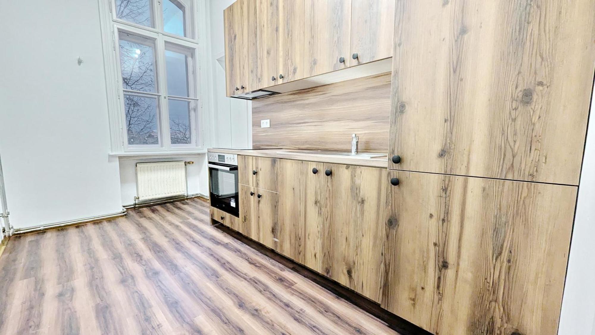 Spacious - 15 Min From Airport & Center, 5 Min From Main-bus Station Ez 7-8 Séjour chez l'habitant *