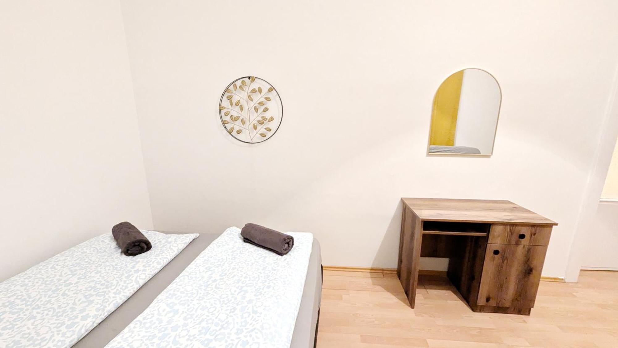 Spacious - 15 Min From Airport & Center, 5 Min From Main-bus Station Ez 7-8 Vienne